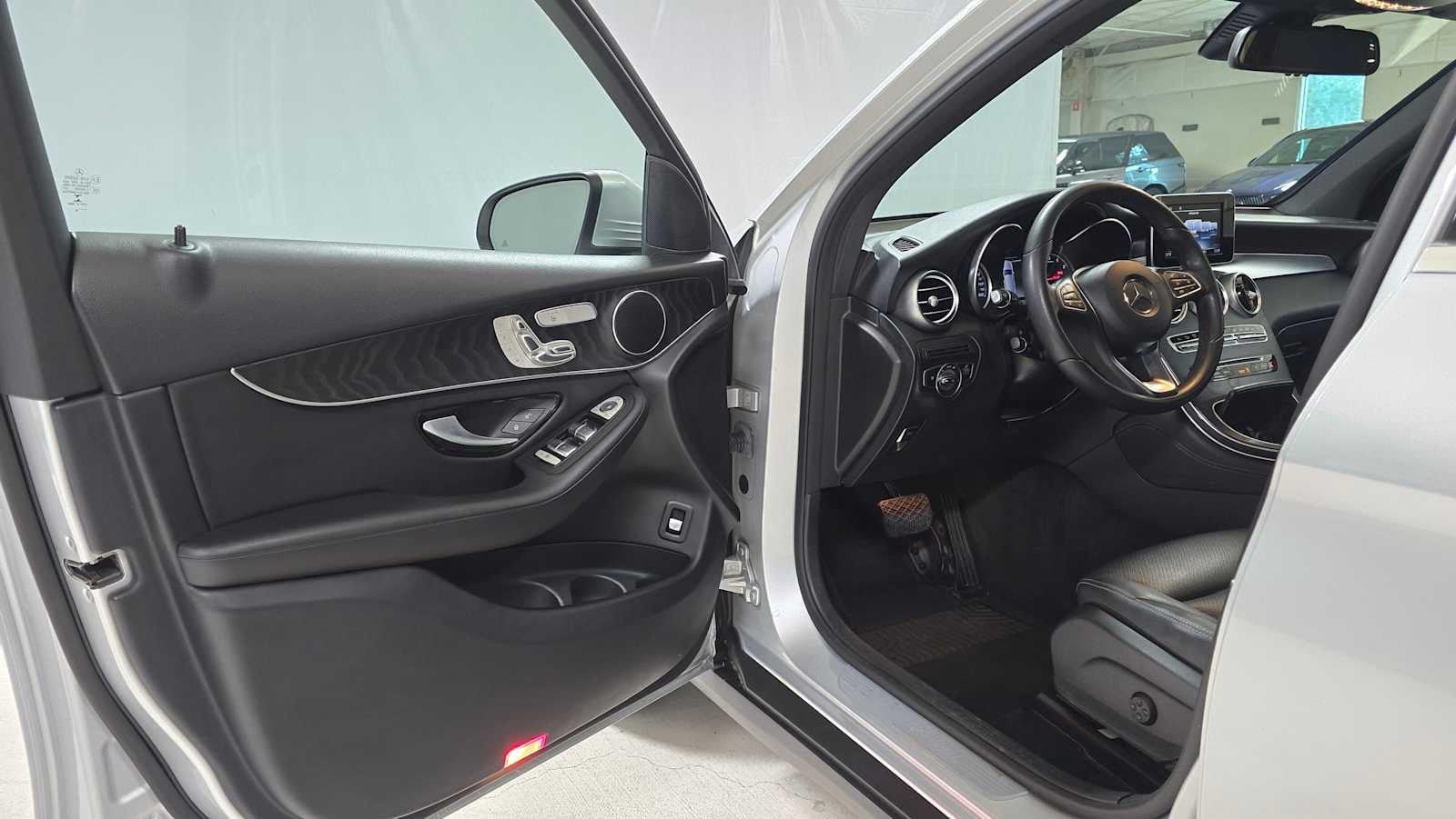 2018 Mercedes-Benz GLC 300 4MATIC® SUV