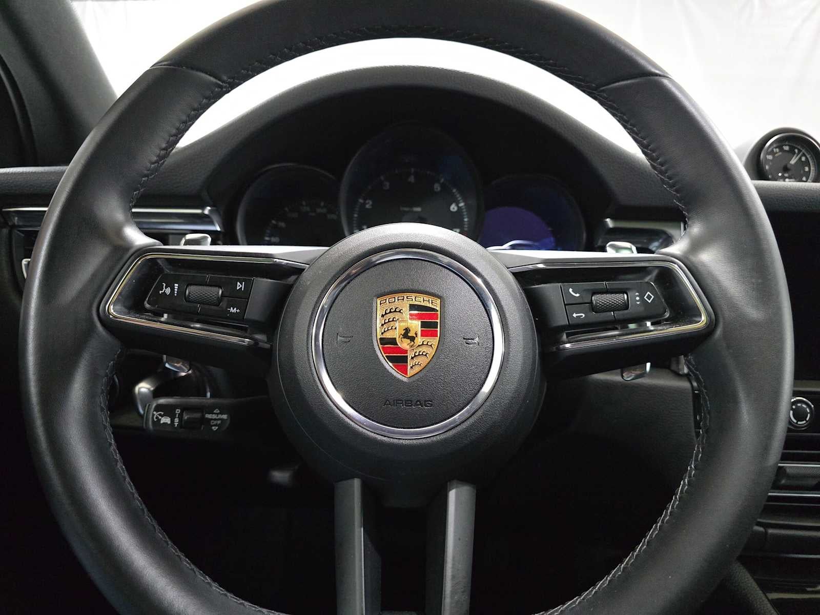 2025 Porsche Macan AWD