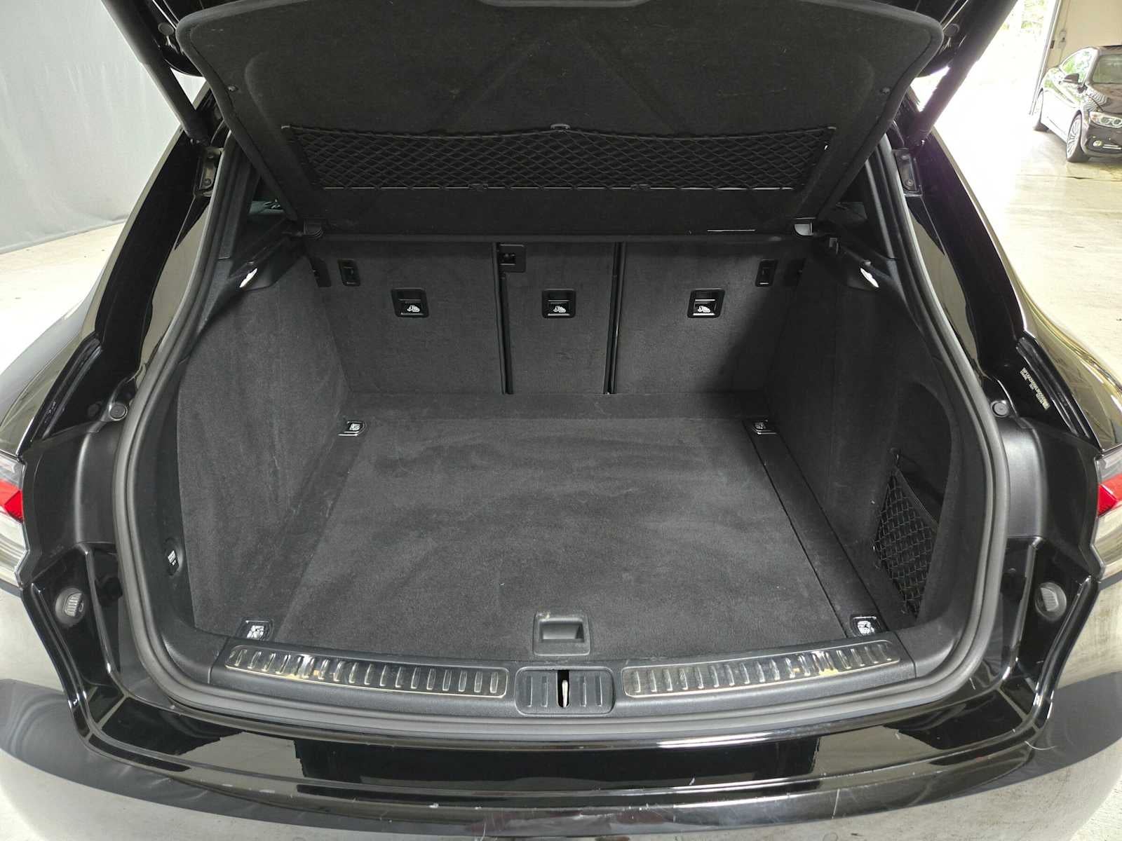 2019 Porsche Macan AWD