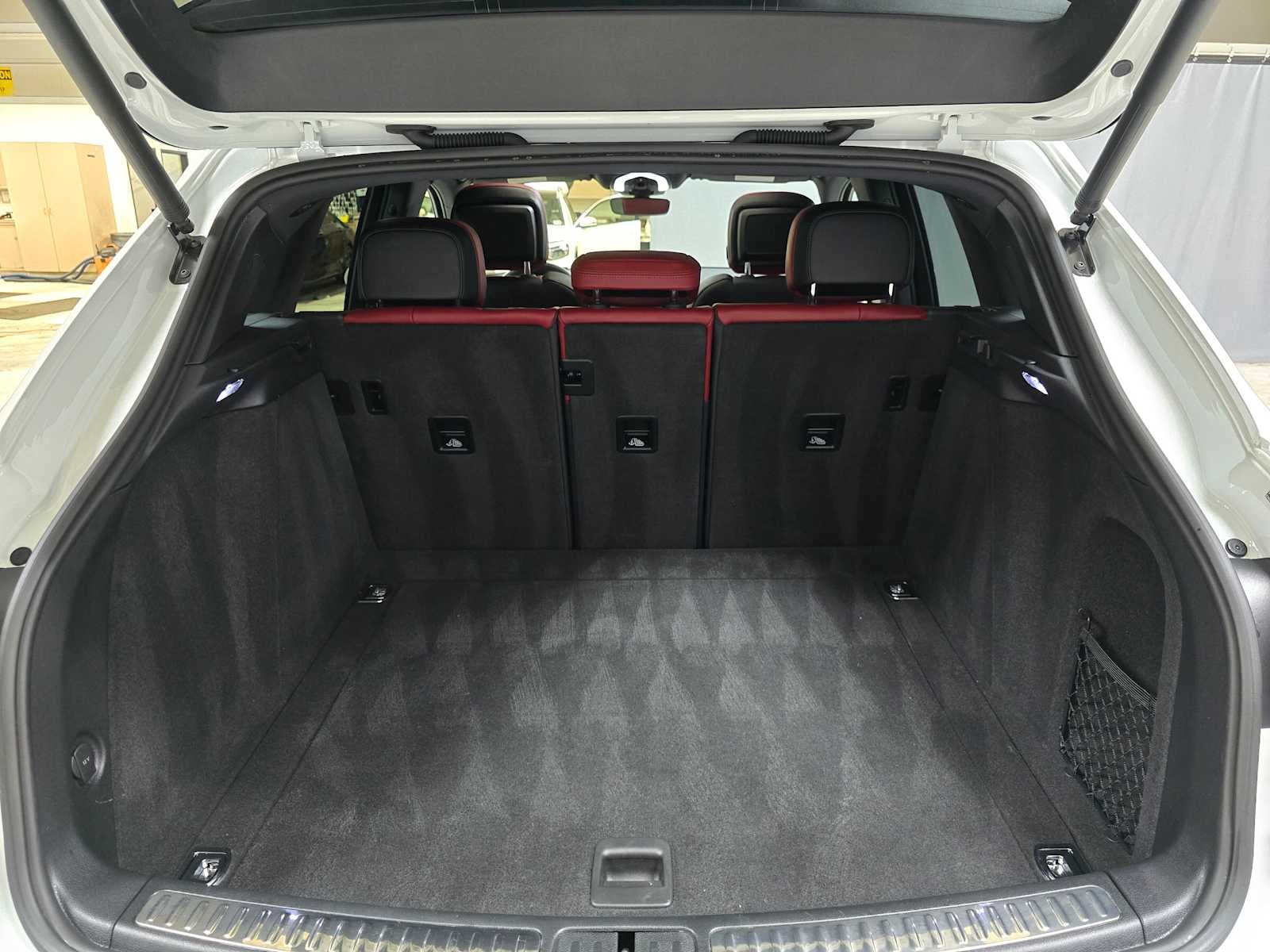 2024 Porsche Macan AWD