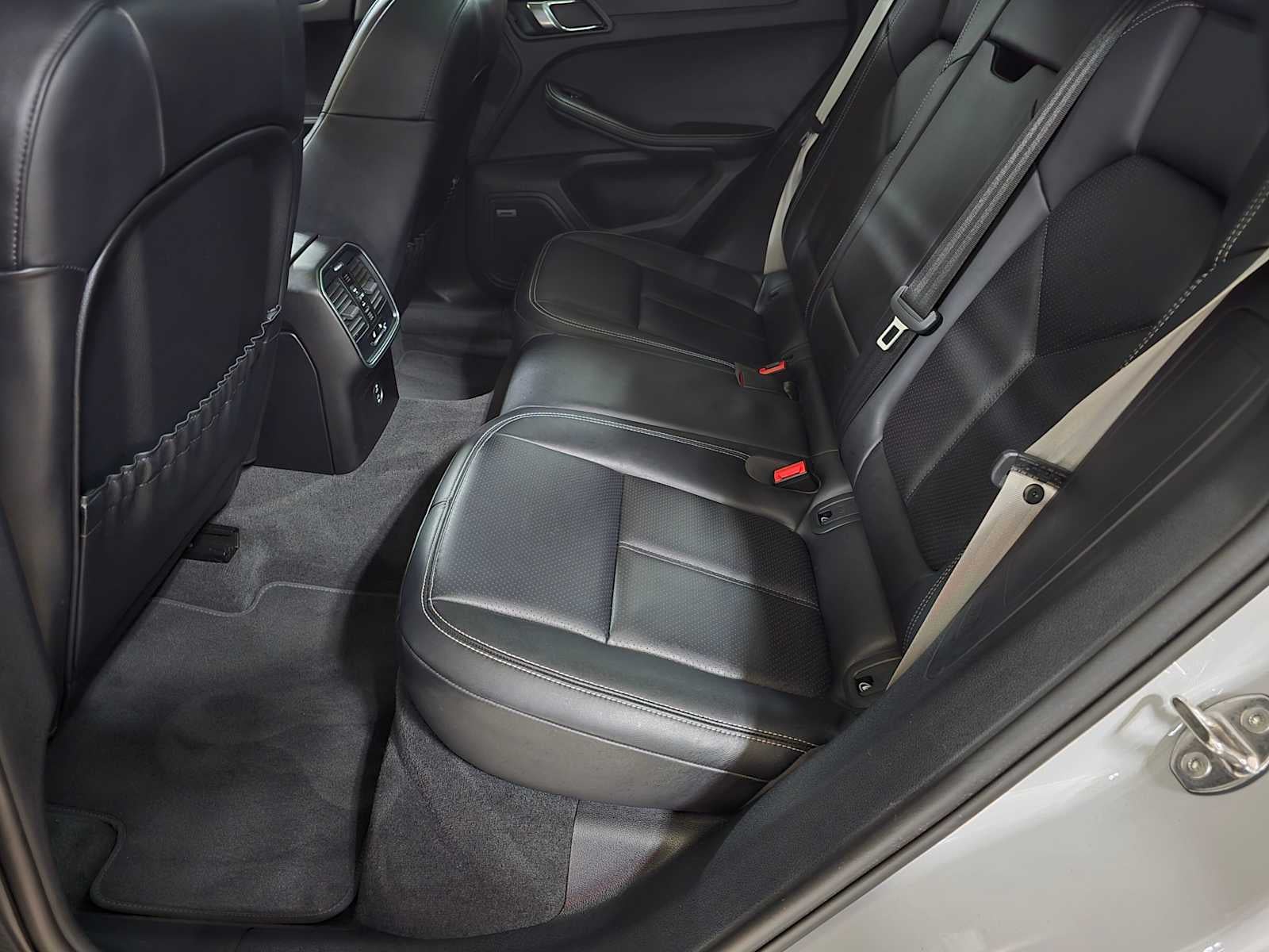 2024 Porsche Macan GTS