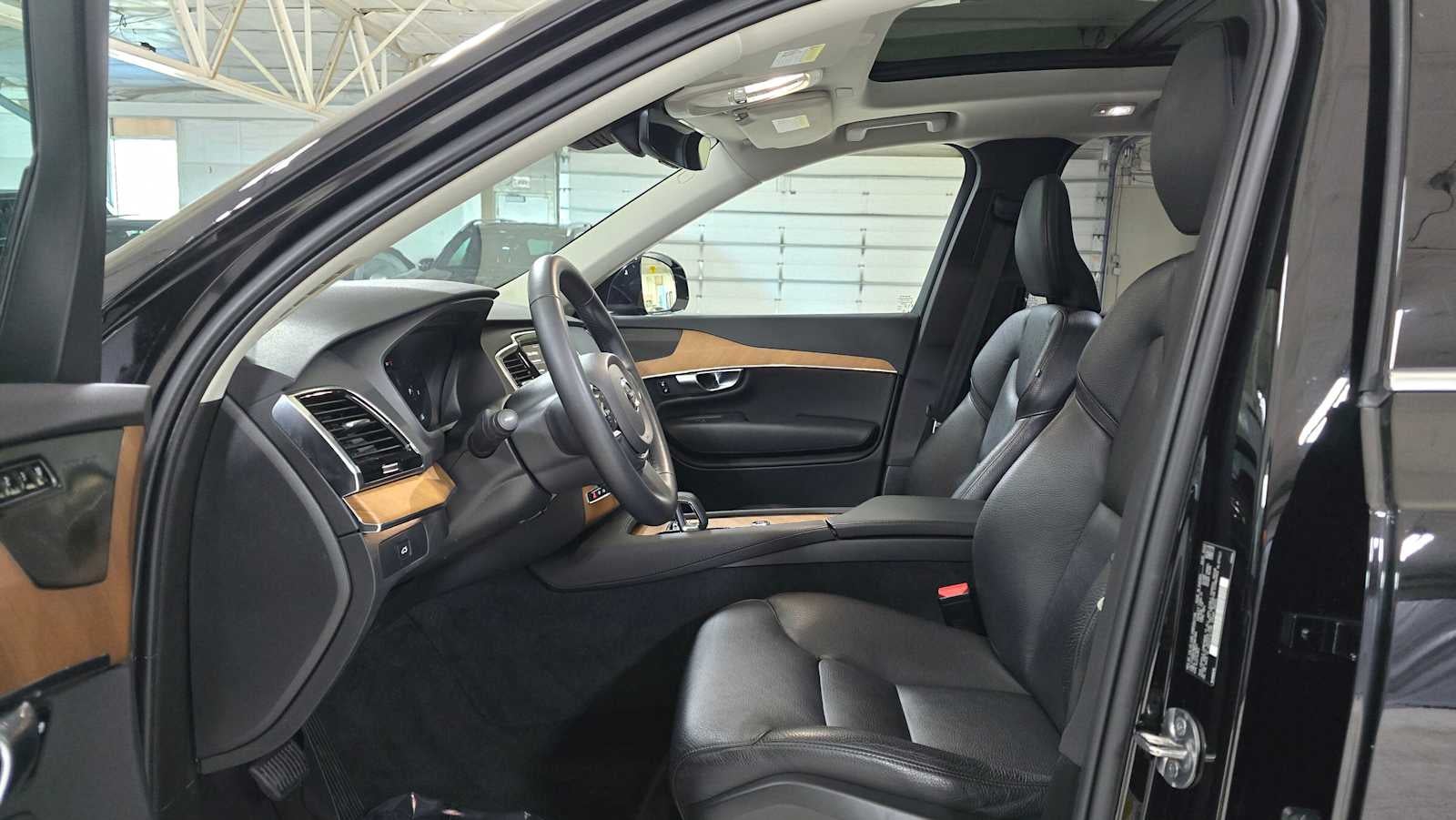 2023 Volvo XC90 Plus