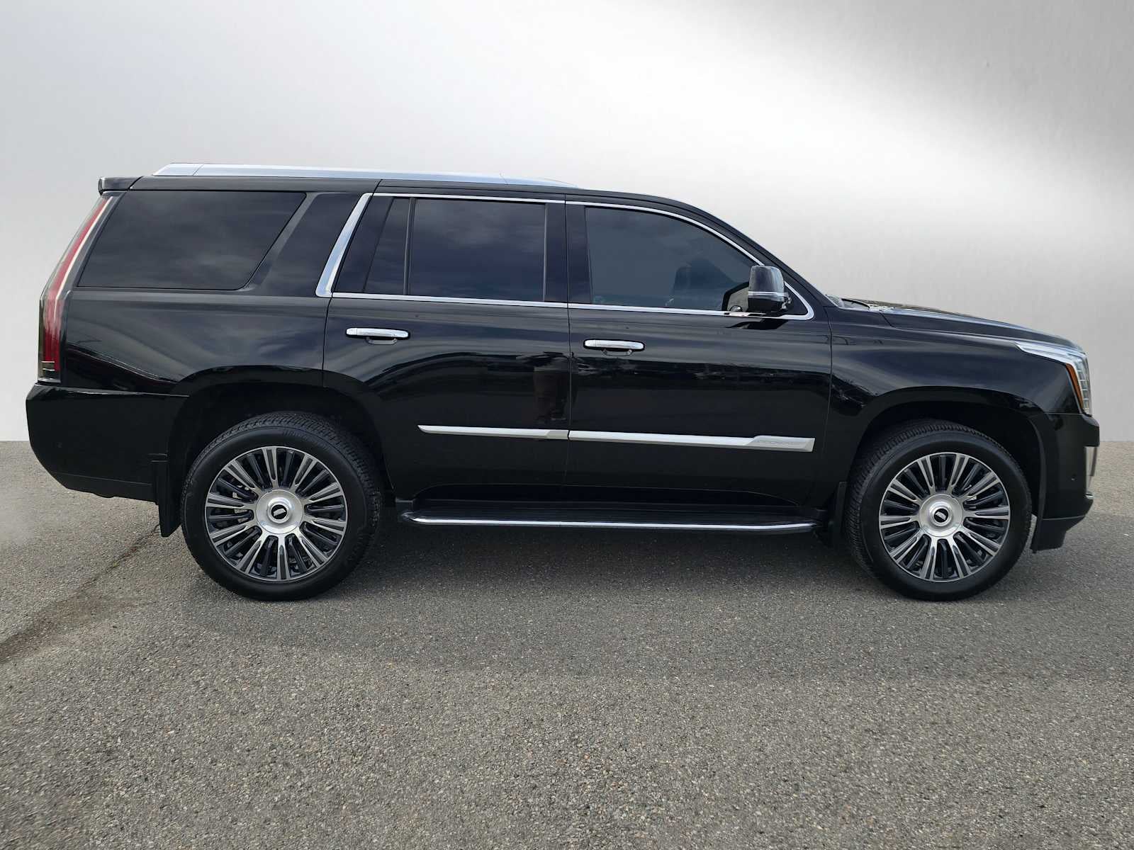 2020 Cadillac Escalade Luxury