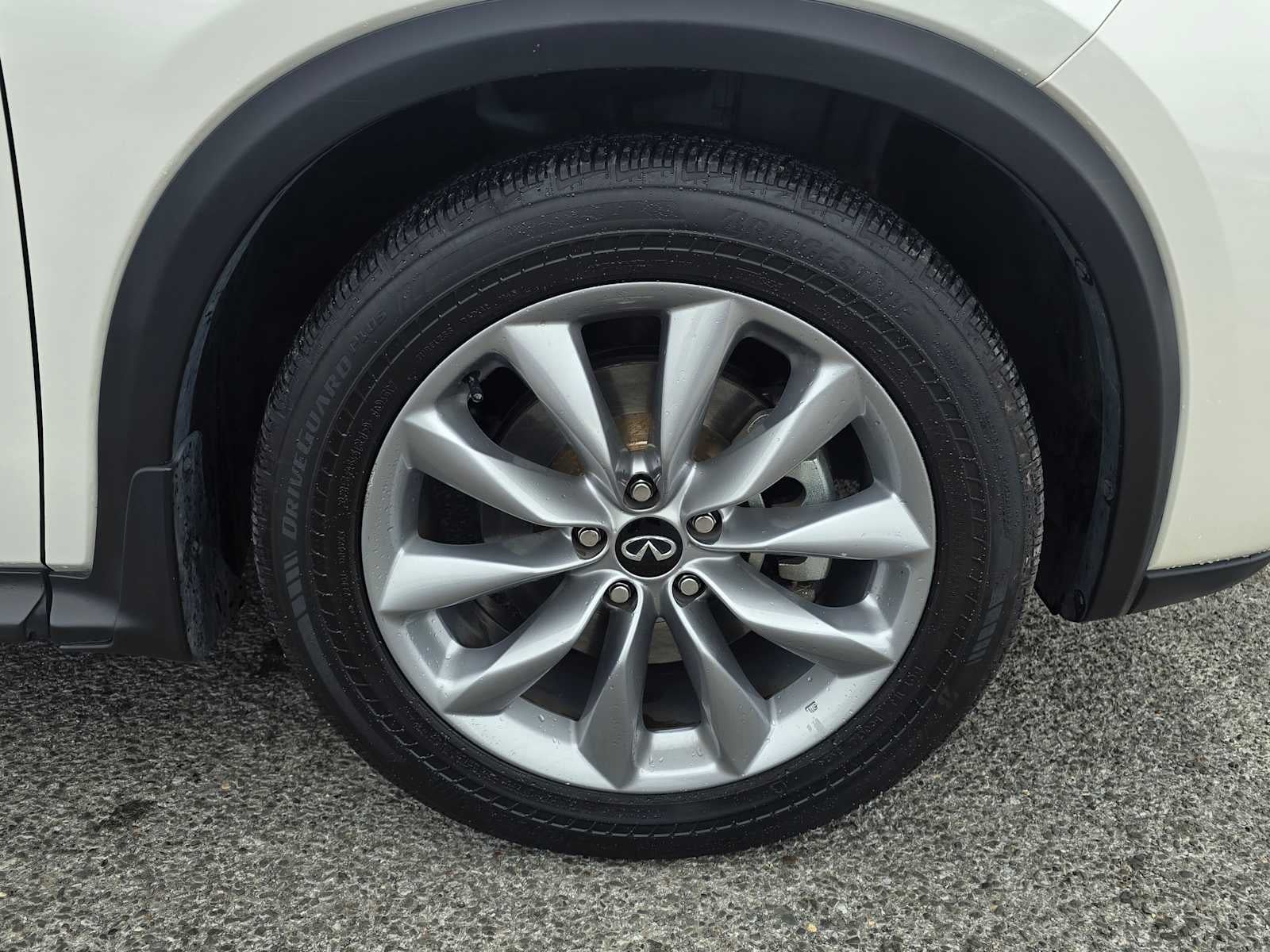 2021 INFINITI QX50 LUXE