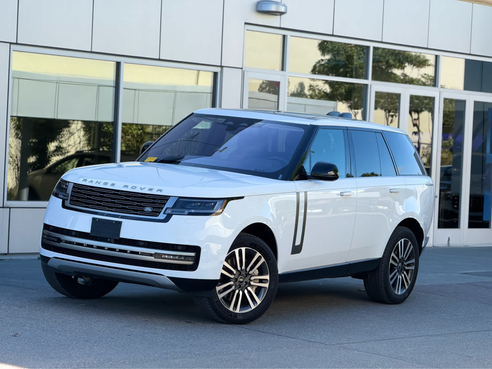 2023 Land Rover Range Rover SE