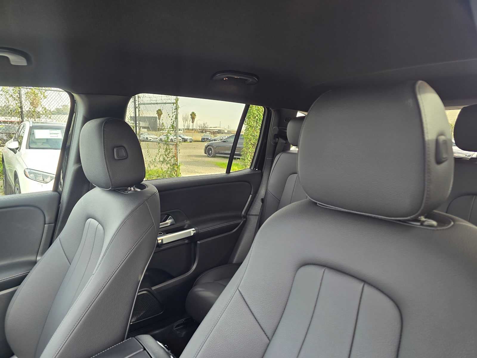 2025 Mercedes-Benz GLB GLB 250