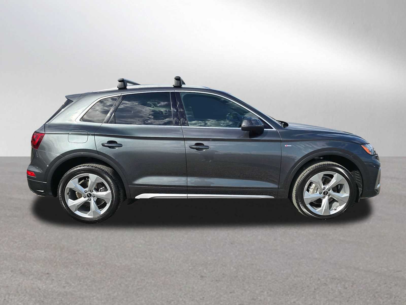 2022 Audi Q5 S line Premium Plus