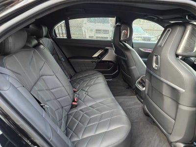 2024 BMW 7 Series 740i