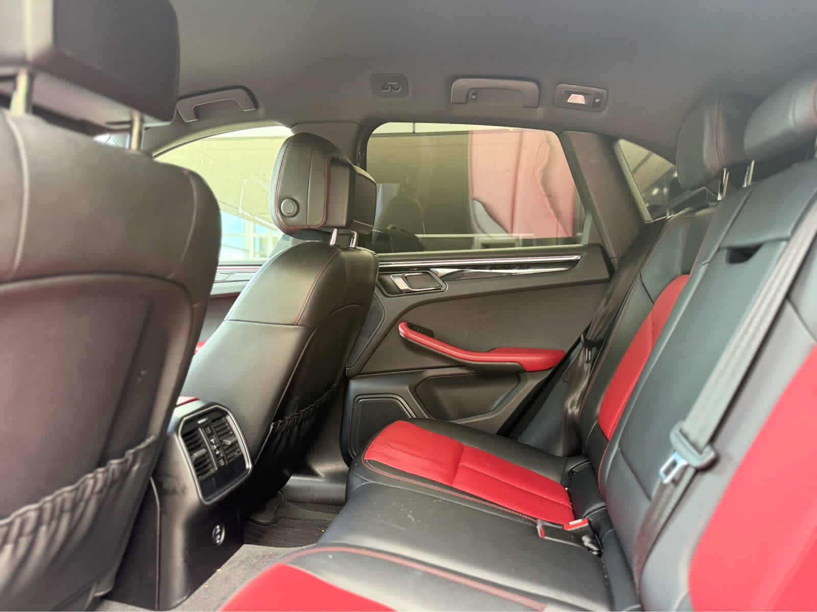 2020 Porsche Macan AWD