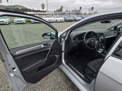 2019 Volkswagen e-Golf SEL Premium