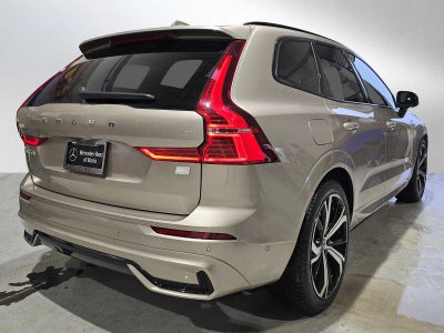 2023 Volvo XC60 Recharge Plug-In Hybrid Ultimate Dark Theme