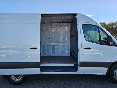 2025 Mercedes-Benz Sprinter 2500 Standard Roof I4 Diesel 144" RWD