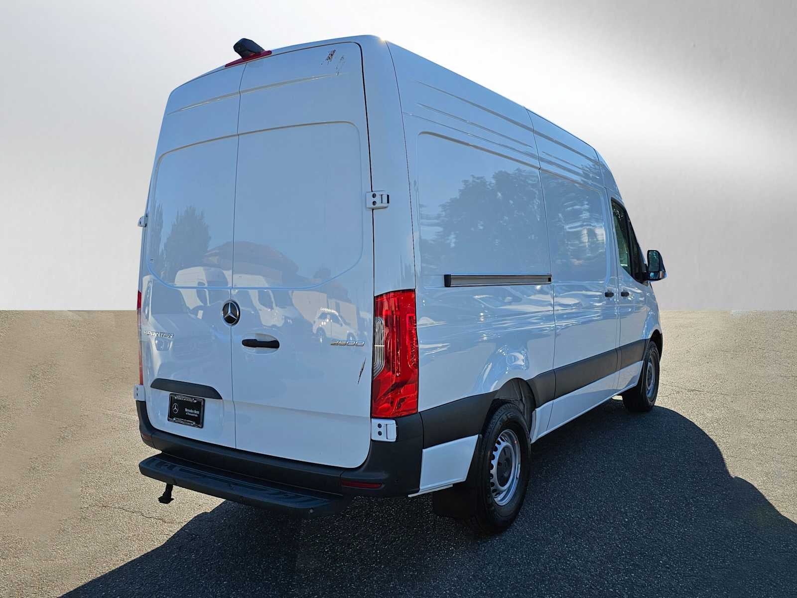 2025 Mercedes-Benz Sprinter 2500 Standard Roof I4 Diesel 144" RWD
