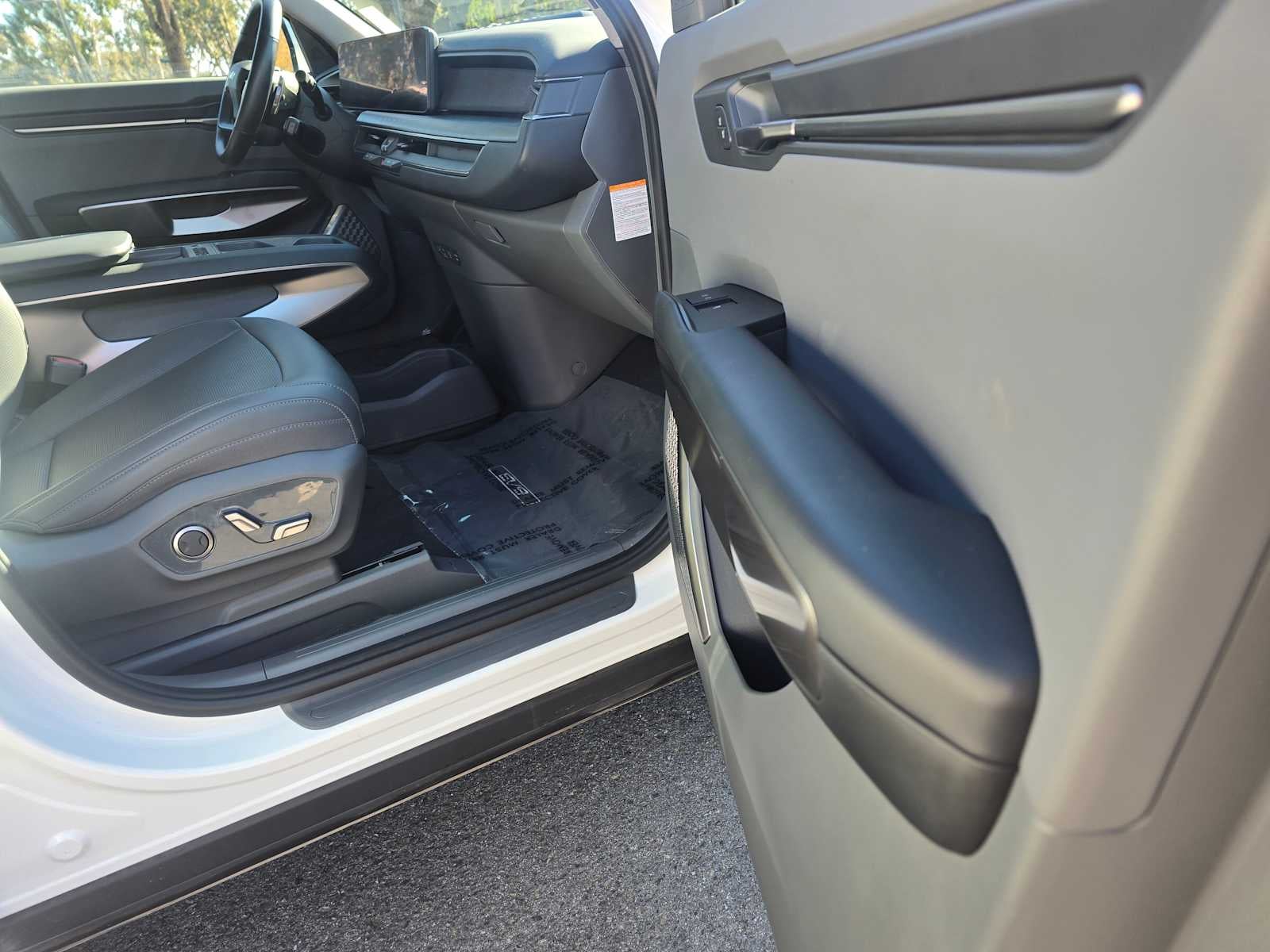 2024 Kia EV9 Light Long Range