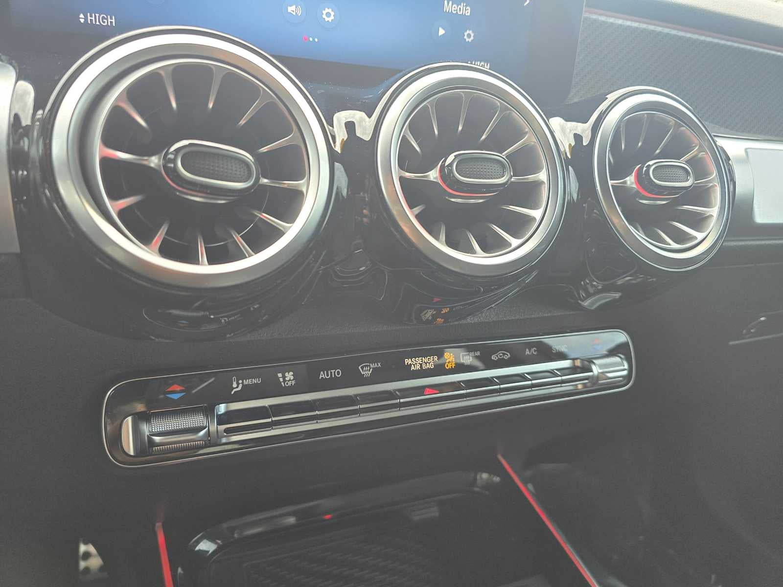 2024 Mercedes-Benz GLB GLB 250