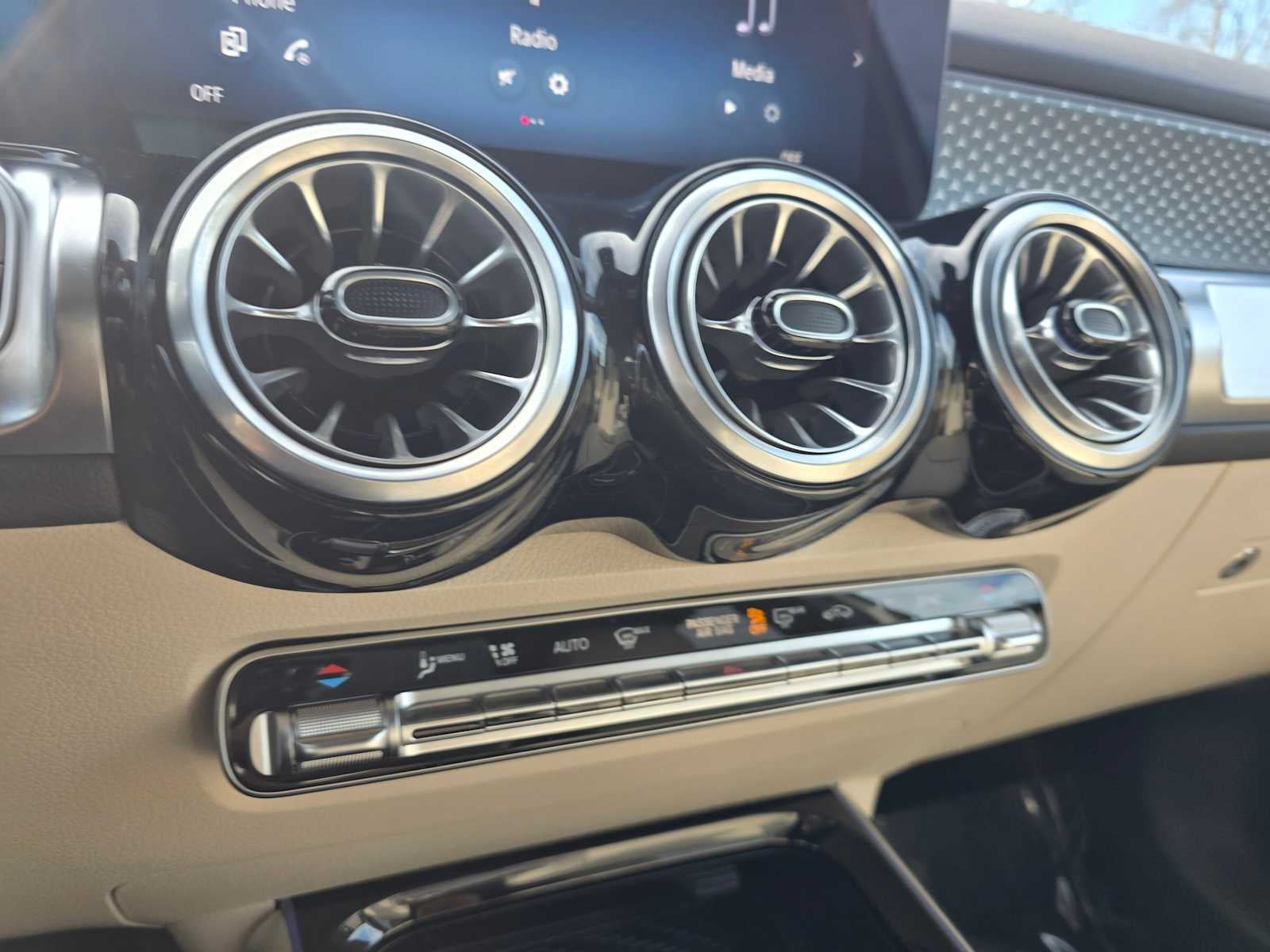 2025 Mercedes-Benz GLB GLB 250