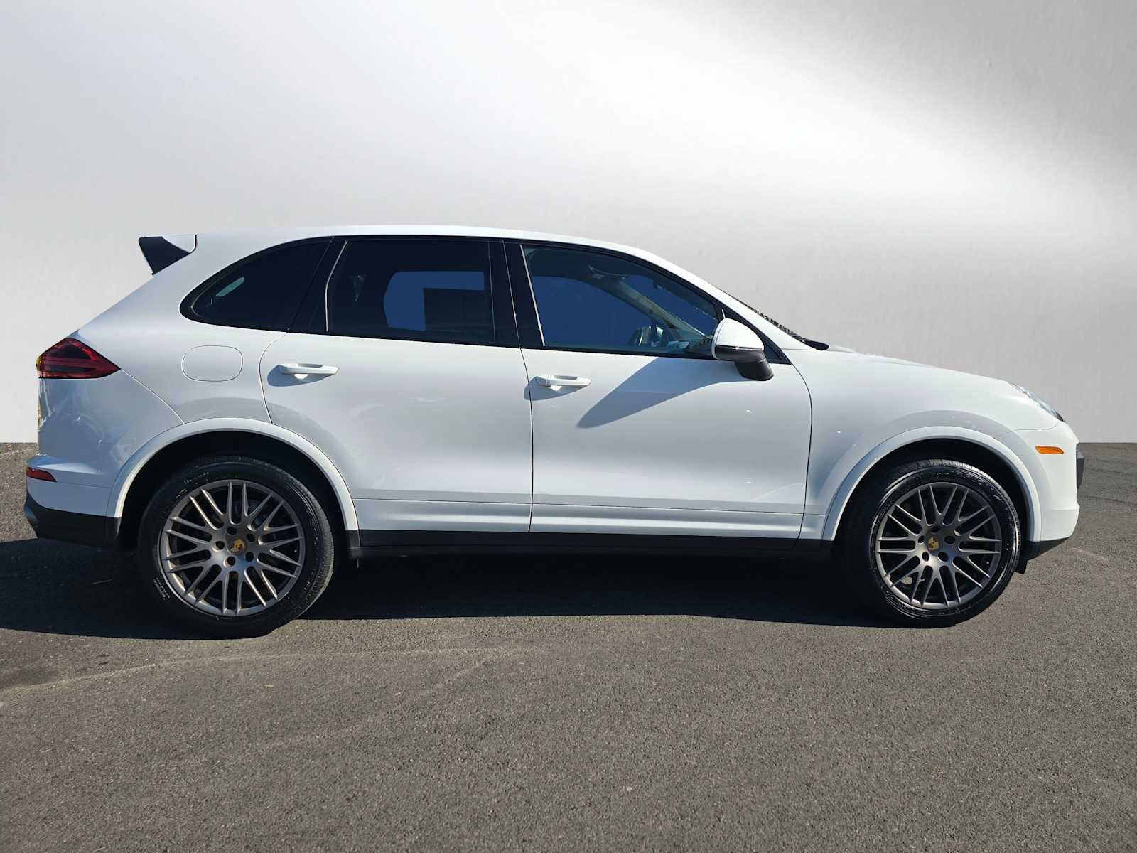 2018 Porsche Cayenne Platinum Edition