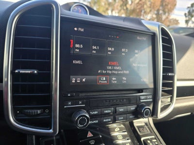 2018 Porsche Cayenne Platinum Edition